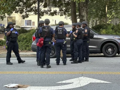 Muere oficial tras tiroteo cerca del CDC en Atlanta; FBI investiga el caso