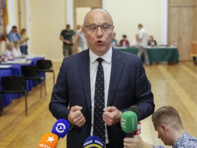 Asesinan a diputado ucraniano Andri Parubi en Leópolis