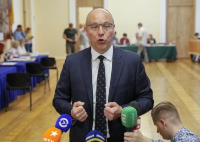 Asesinan a diputado ucraniano Andri Parubi en Leópolis