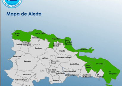 Huracán Erin provoca alerta verde en la costa norte del país