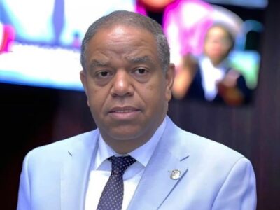 Suspensión de celebración es reflejo de la crisis que vive el gobierno