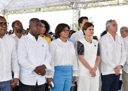 Raquel Peña encabeza jornada de trabajo e inaugura obras en Monte Plata
