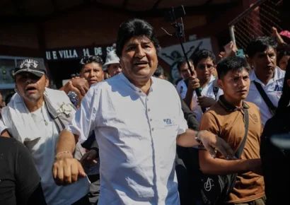 Evo Morales vota nulo y denuncia plan de fraude en Bolivia