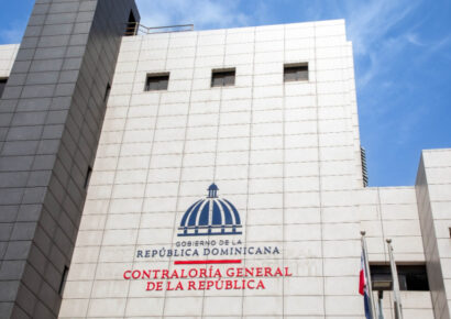 Contraloría asegura estar al día en pago de bonos a empleados de carrera