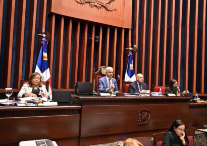 Senado retoma reforma del Código de Trabajo tras bloqueo en Diputados