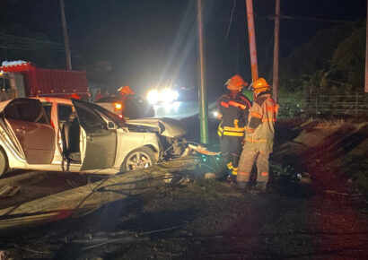 Choque derriba poste eléctrico y deja sin luz a comunidad en Hato Mayor-SPM