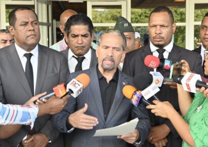 Efemérides Patrias presenta denuncia por alteración del Himno Nacional Dominicano