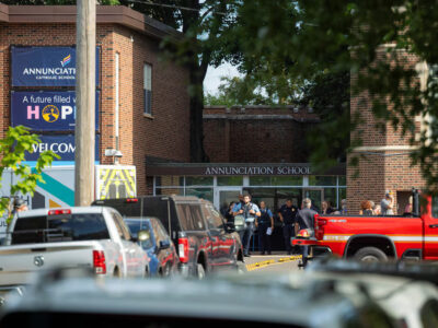 Tiroteo en escuela católica de Minneapolis deja al menos dos niños muertos y 17 heridos