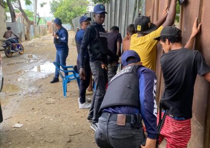 Dos arrestados y drogas incautadas en operativos en Esperanza y Maizal