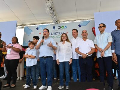 Inicia jornada “Plástico por Útiles Escolares” en el Distrito Nacional