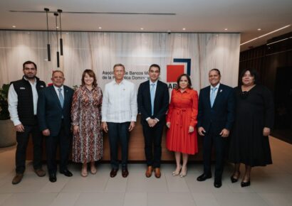 RD puede potenciar impacto de remesas mediante digitalización y formalización