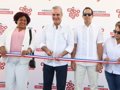 Presidente Abinader inaugura planta de aguas residuales en Cabo Rojo