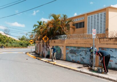 Alcaldía del Distrito Nacional refuerza seguridad vial en escuelas de Arroyo Manzano
