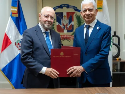 Senado y UNICARIBE firman acuerdo para impulsar formación académica y desarrollo institucional