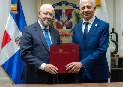 Senado y UNICARIBE firman acuerdo para impulsar formación académica y desarrollo institucional