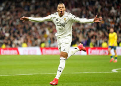 Mbappé rescata al Real Madrid con un penalti en el debut de LaLiga