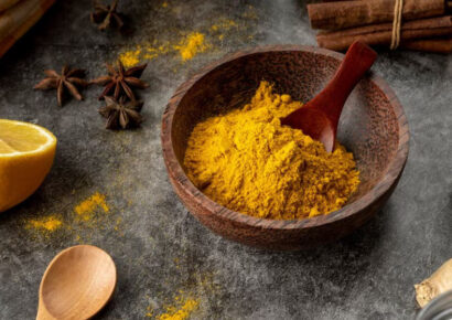 Cúrcuma: la raíz que ayuda a reducir el dolor corporal, según médico