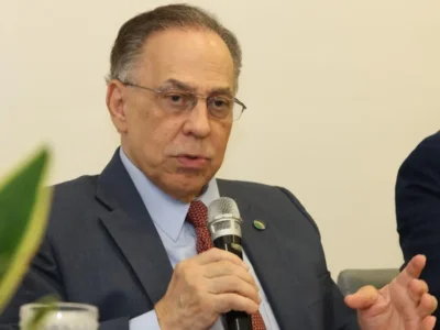 Celso Marranzini señala apagones por fallas en plantas y arribo masivo de sargazo a Punta Catalina