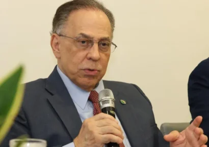 Celso Marranzini señala apagones por fallas en plantas y arribo masivo de sargazo a Punta Catalina