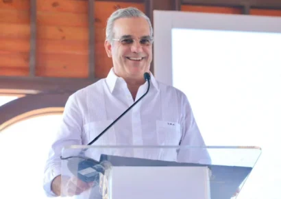 Presidente Abinader encabeza jornada de inauguraciones en Pedernales y Barahona