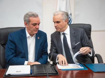 Abinader se reunirá este jueves con ministro de Educación para supervisar inicio del año escolar 2025-2026