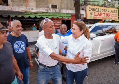 Carolina Mejía lleva soluciones al Ensanche Espaillat con “La Alcaldía Llega a Ti”