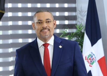 Eduard Espiritusanto será el nuevo vocero de la Fuerza del Pueblo en el Senado