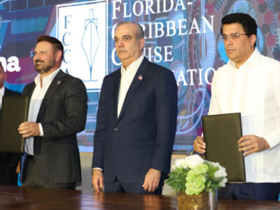 Presidente Abinader lidera histórica firma que posiciona a RD como hub regional de cruceros