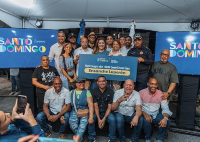 Carolina ilumina al Ensanche Luperón con 480 luminarias LED instaladas