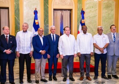 Gobierno promulga Ley 82-25 que facilita acceso a crédito para beneficiarios del Plan Nacional de Titulación