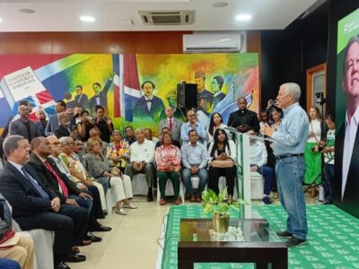 Ángel Lockward acusa al Gobierno de Abinader de llevar al país al “desastre” por deuda, crisis e inseguridad