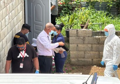 Mujer es encontrada muerta en su residencia en David