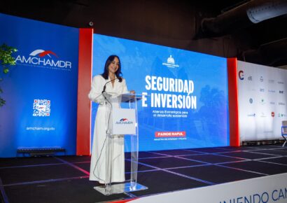 Ministra Faride Raful llama al sector privado al involucramiento social en la construcción de una República Dominicana más segura