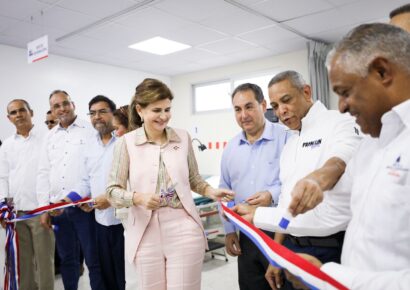Raquel Peña entrega hospitales, calles asfaltadas y obras comunitarias en Sánchez Ramírez y Duarte