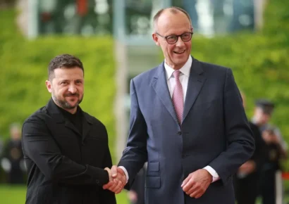 El canciller Friedrich Merz recibe a Zelenski en Berlín antes de encuentros con líderes internacionales