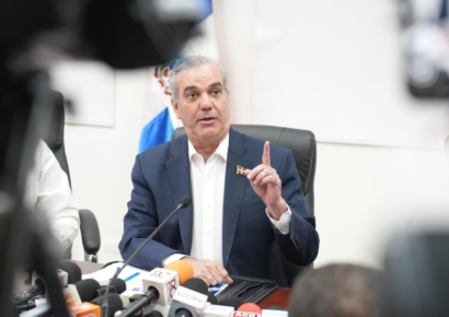 Presidente Luis Abinader promulga nuevo Código Penal: incluye 70 nuevos delitos y penas de hasta 60 años de prisión