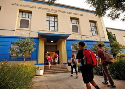 Escuelas de Los Ángeles inician clases en medio de temor por redadas migratorias