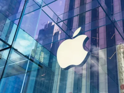 Apple anuncia inversión de 100 mil millones de dólares en EE. UU. junto a Trump