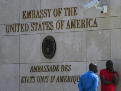 Embajada de EE.UU. en Haití cierra y confina a su personal tras fuertes tiroteos en Puerto Príncipe