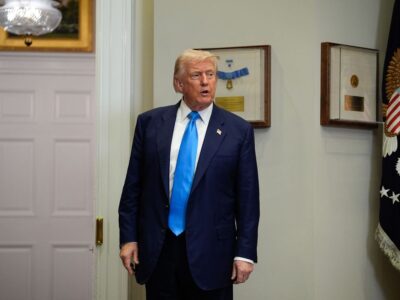 Trump ordena despedir a funcionaria por presunta manipulación de cifras de empleo