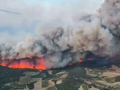 El mayor incendio forestal en Francia desde 1949 arrasa 16,000 hectáreas y sigue fuera de control