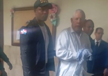 Juez coloca impedimento de salida y grilletes al conductor de programa Rafael Guerrero Méndez