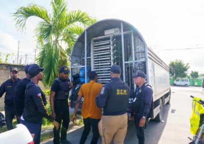 Migración realiza masivos operativos y deporta a más de 2,100 extranjeros