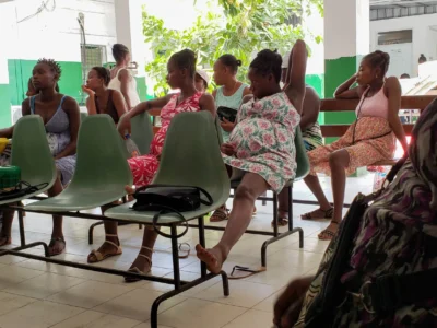Partos de haitianas caen más de 70 % tras redadas en hospitales públicos