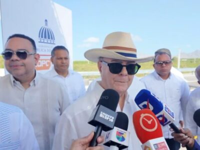 Hipólito Mejía califica la Circunvalación de Baní como “un impulso para el desarrollo de la región”