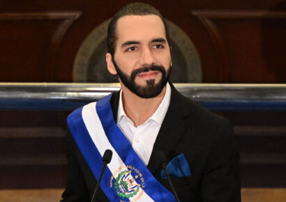Congreso de El Salvador aprueba reelección presidencial indefinida y allana camino para que Bukele siga en el poder