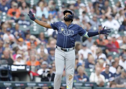 Junior Caminero celebra su futuro nacimiento con grand slam