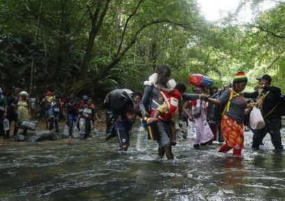 Panamá mantiene sin identificar unos 200 cadáveres de migrantes en el Darién