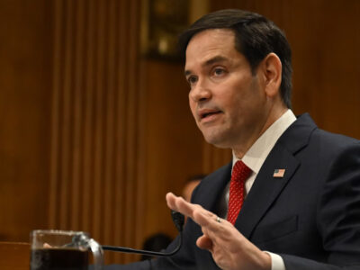 Marco Rubio culpa a Macron de frustrar negociaciones con Hamás por reconocer al Estado palestino