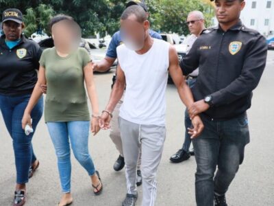 Detienen a pareja tras muerte de niña de 7 años víctima de maltrato en Los Guandules